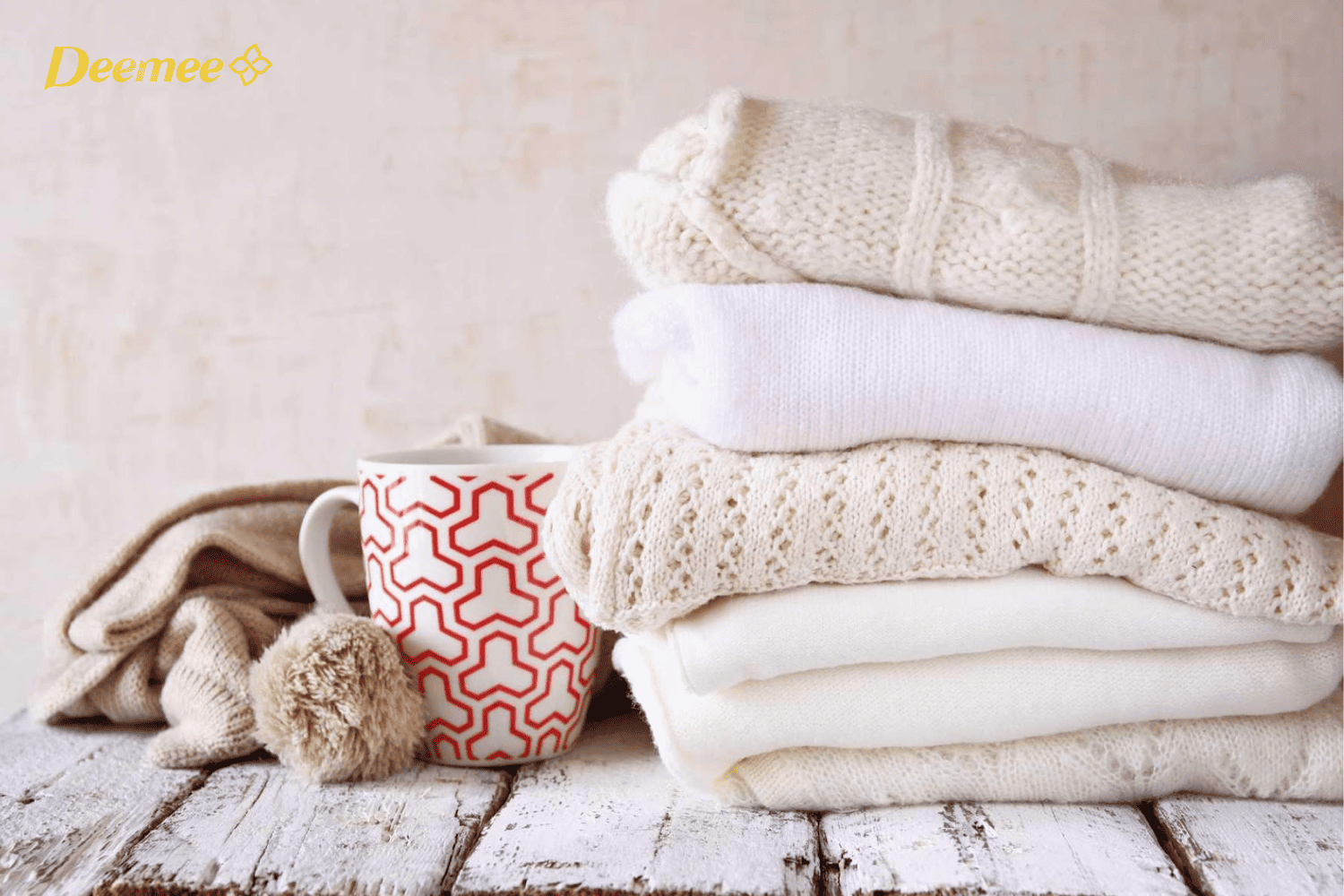 Hướng dẫn cách giặt đồ len đúng cách để giữ form dáng và độ mềm mại.